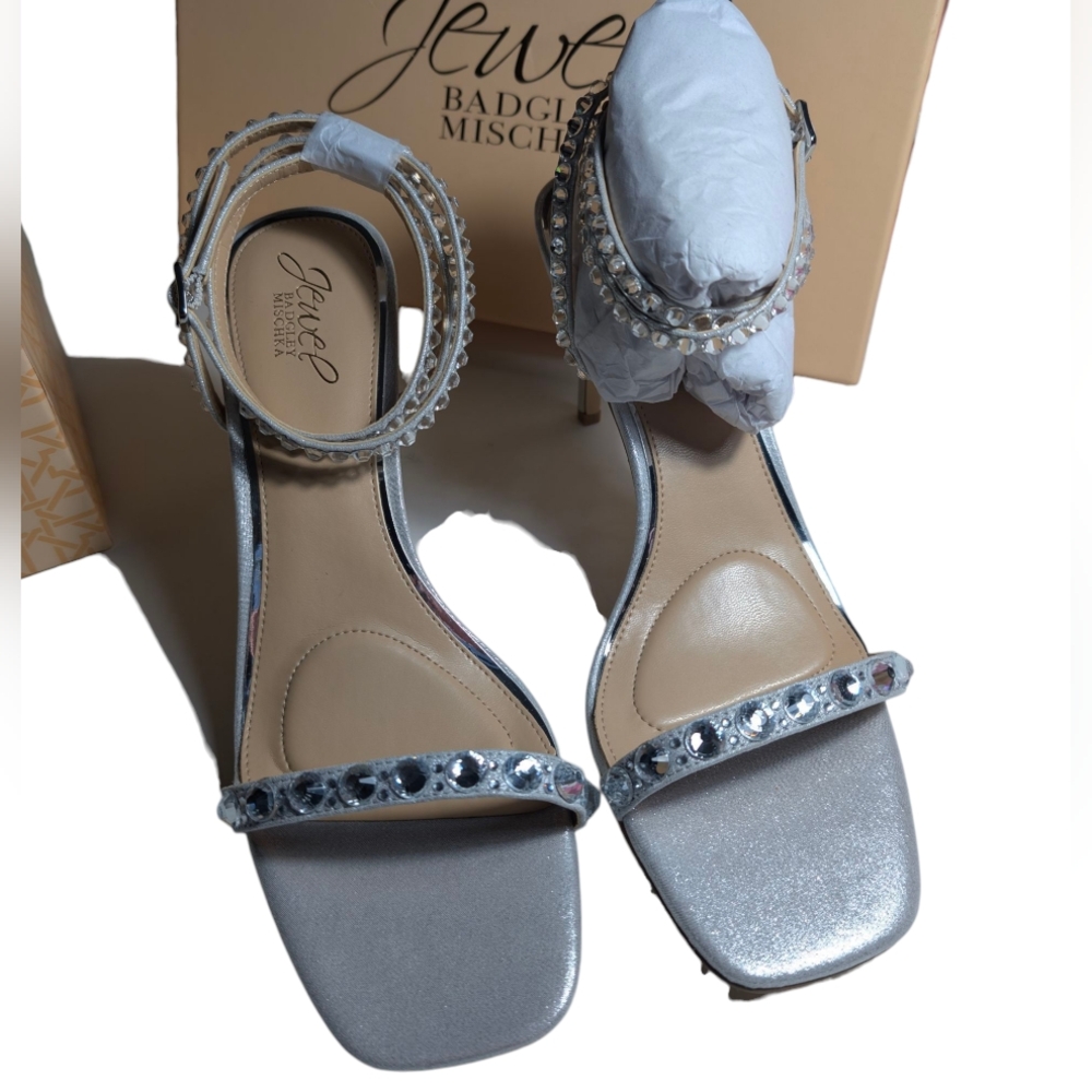 Badgley Mischka Jewel Silver Hosana Heels 9